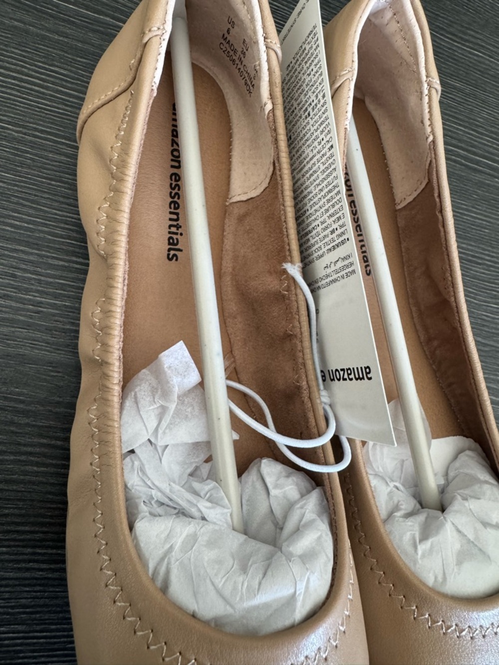 Amazon Essentials Women's Beige Ballet Flats - Picture 7 of 9